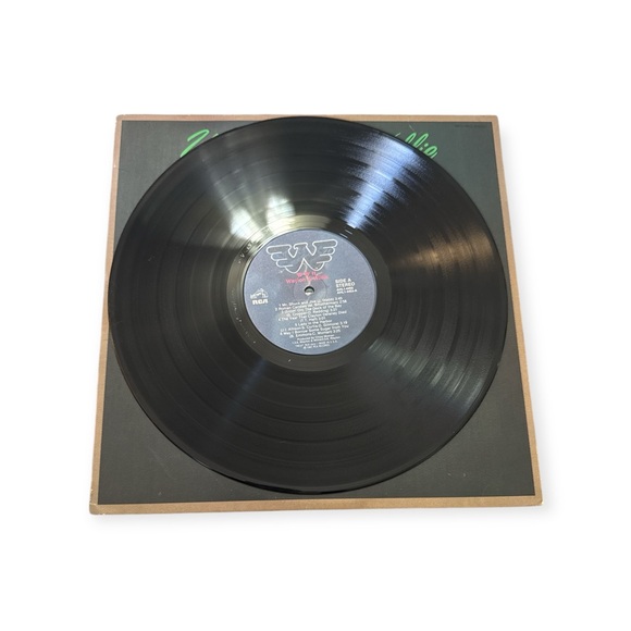 Waylon And Willie WWII Lp Vinyl Record , 1982 US Edition, RCA, NM Vinyl - Picture 4 of 4